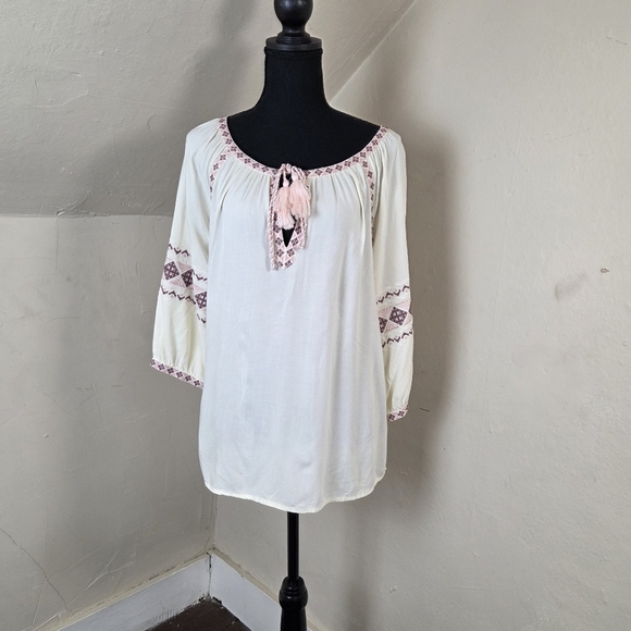 Solitaire Cream Embroidered Blouse Size L - Picture 1 of 12